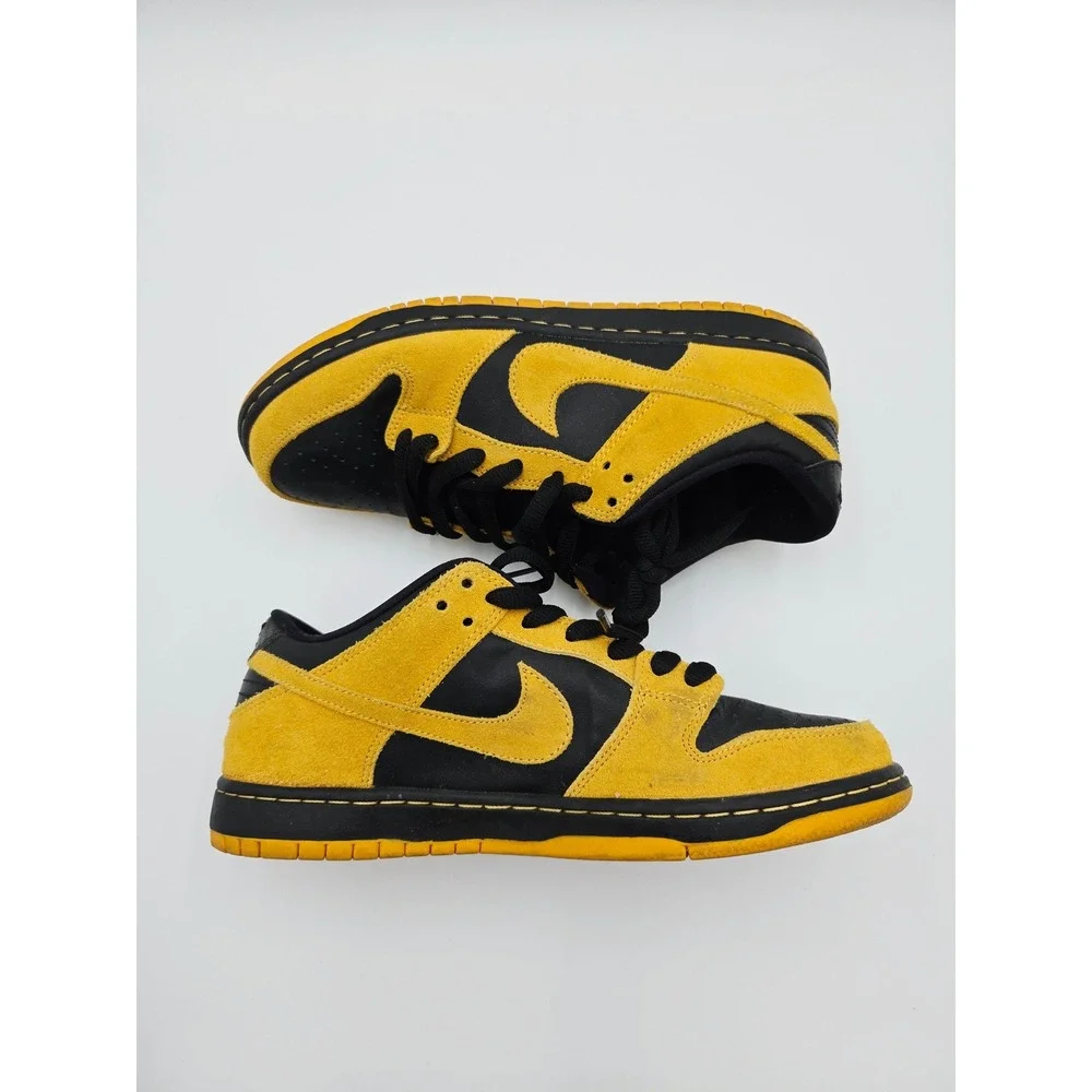 Nike SB Dunk‎ Low Pro Iowa University Gold Black 304292-706 Mens Size 8 2015